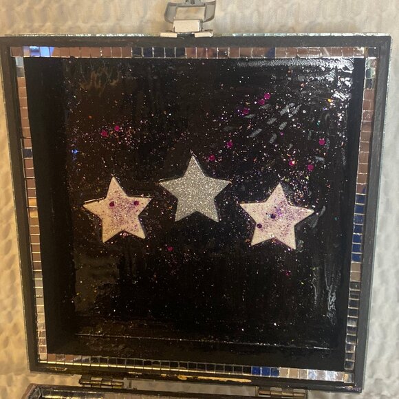 NEW Handmade Resin Designed Closing Lid Keepsakes Jewelry Trinket Box - Picture 9 of 11